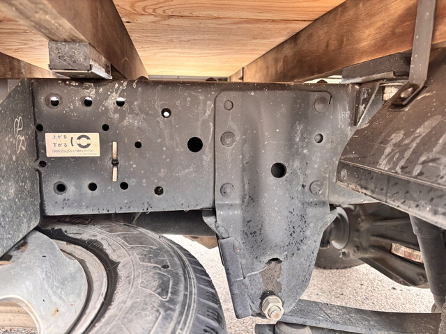 いすゞエルフ平ボディ小型（2t・3t）[写真21]