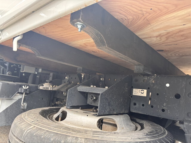 いすゞエルフ平ボディ小型（2t・3t）[写真22]