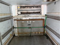 いすゞフォワード冷凍車（冷蔵車）中型（4t）[写真13]