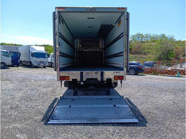 いすゞフォワード冷凍車（冷蔵車）中型（4t）[写真14]