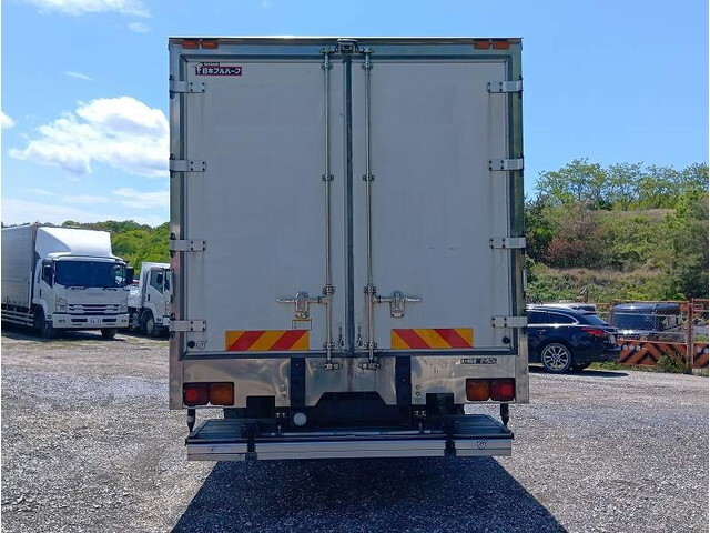 いすゞフォワード冷凍車（冷蔵車）中型（4t）[写真07]