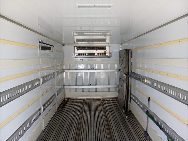 日野レンジャー冷凍車（冷蔵車）中型（4t）[写真10]