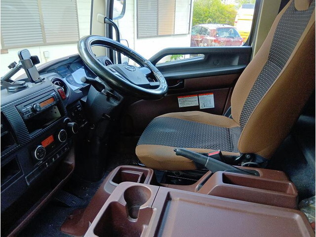 日野レンジャー冷凍車（冷蔵車）中型（4t）[写真25]