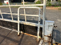 いすゞエルフ平ボディ小型（2t・3t）[写真15]