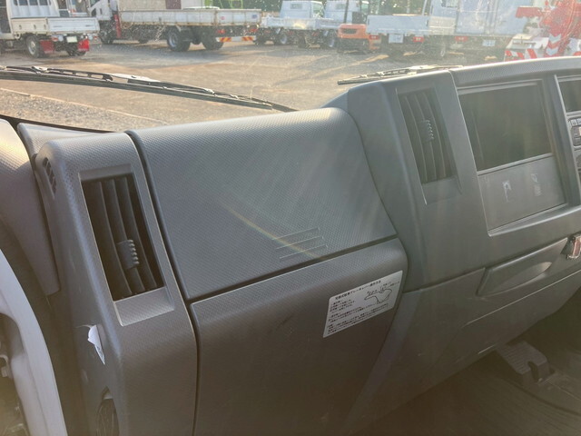 いすゞエルフ平ボディ小型（2t・3t）[写真30]