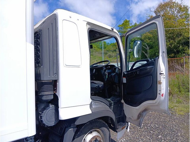 日野レンジャー冷凍車（冷蔵車）増トン（6t・8t）[写真19]