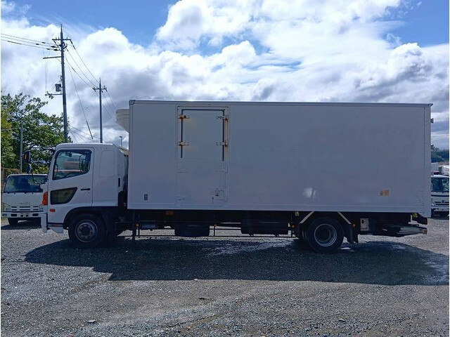 日野レンジャー冷凍車（冷蔵車）増トン（6t・8t）[写真07]