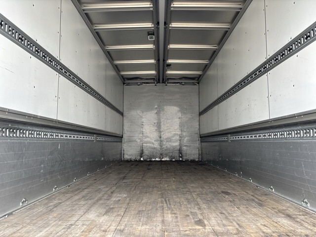 日野レンジャーアルミウイング中型（4t）[写真12]