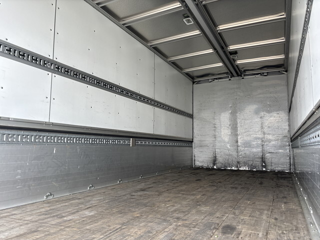 日野レンジャーアルミウイング中型（4t）[写真13]