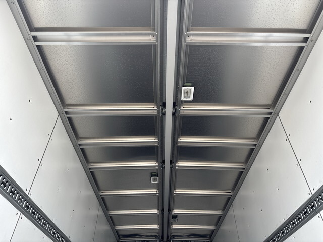 日野レンジャーアルミウイング中型（4t）[写真15]