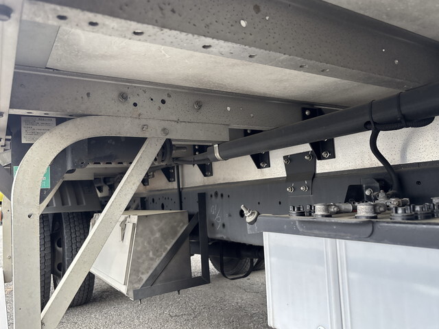 日野レンジャーアルミウイング中型（4t）[写真23]