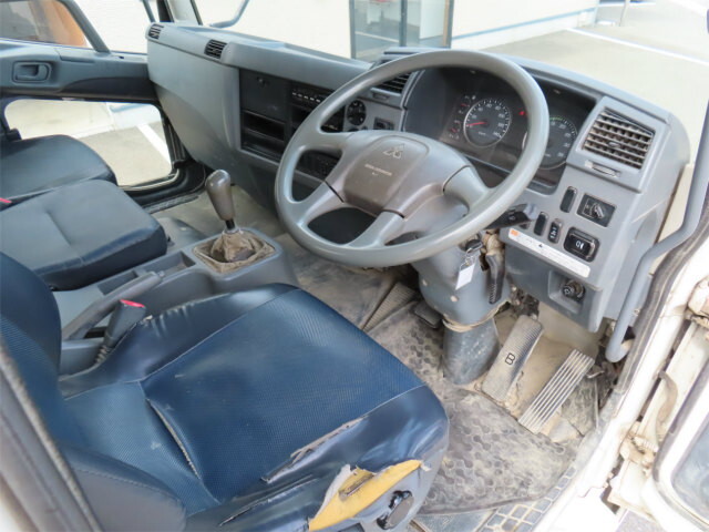 三菱ふそうファイターダンプ中型（4t）[写真19]