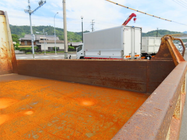 三菱ふそうファイターダンプ中型（4t）[写真25]