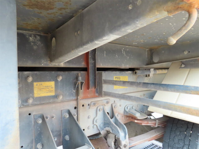 三菱ふそうファイターダンプ中型（4t）[写真36]