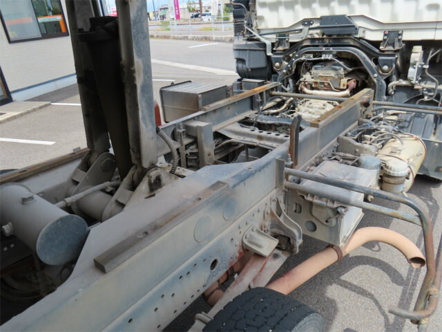 三菱ふそうファイターダンプ中型（4t）[写真37]