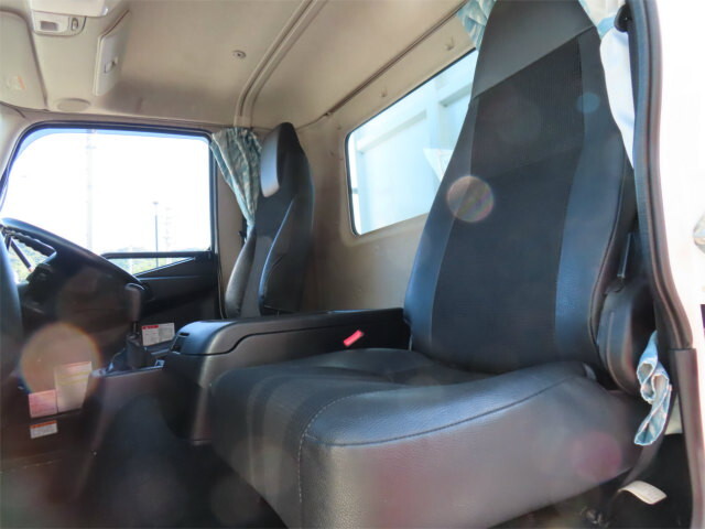 三菱ふそうファイター深ダンプ（土砂禁ダンプ）中型（4t）[写真19]