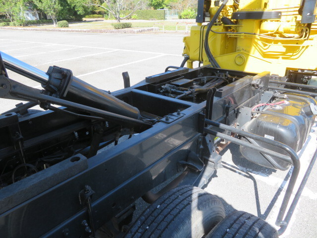 いすゞエルフダンプ・クレーン付小型（2t・3t）[写真29]