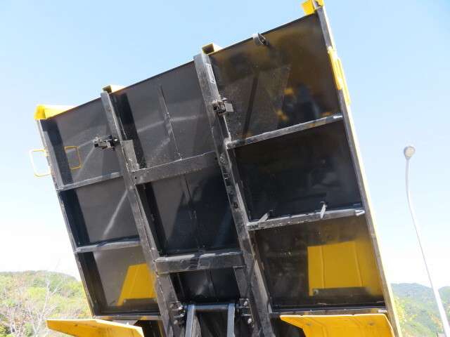 いすゞエルフダンプ・クレーン付小型（2t・3t）[写真31]