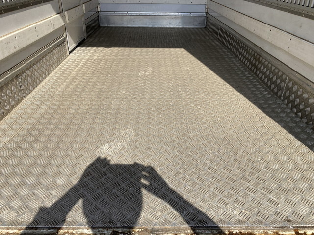 日野デュトロ冷凍車（冷蔵車）小型（2t・3t）[写真23]