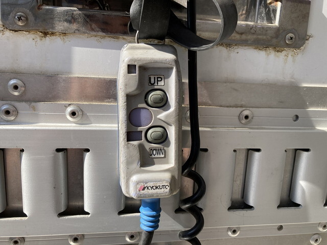 日野デュトロ冷凍車（冷蔵車）小型（2t・3t）[写真27]