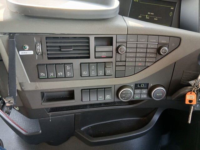 ボルボボルボFHトレーラーヘッド（トラクターヘッド）大型（10t）[写真16]