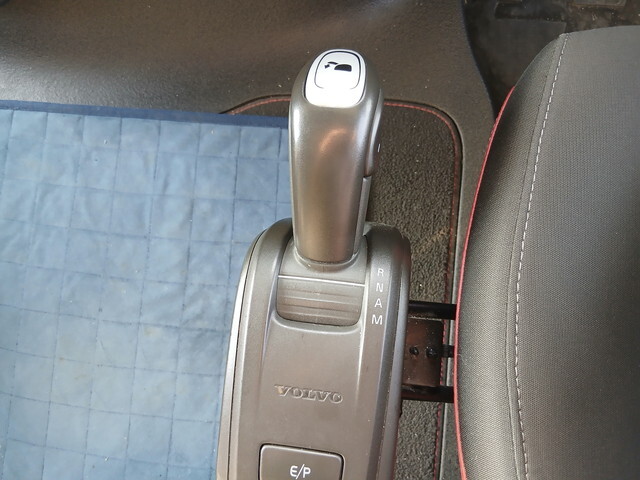 ボルボボルボFHトレーラーヘッド（トラクターヘッド）大型（10t）[写真17]