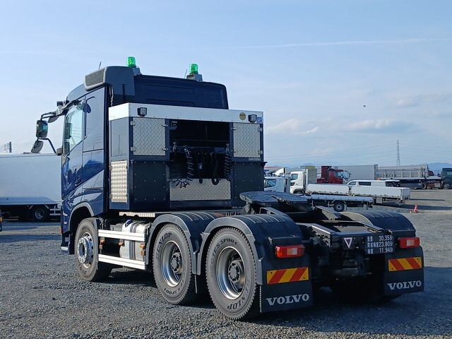 ボルボボルボFHトレーラーヘッド（トラクターヘッド）大型（10t）[写真02]