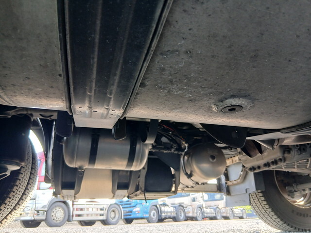 ボルボボルボFHトレーラーヘッド（トラクターヘッド）大型（10t）[写真23]