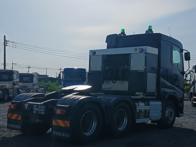 ボルボボルボFHトレーラーヘッド（トラクターヘッド）大型（10t）[写真03]