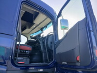 ボルボボルボFHトレーラーヘッド（トラクターヘッド）大型（10t）[写真09]