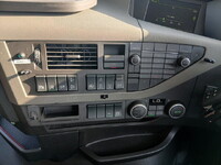 ボルボボルボFHトレーラーヘッド（トラクターヘッド）大型（10t）[写真14]