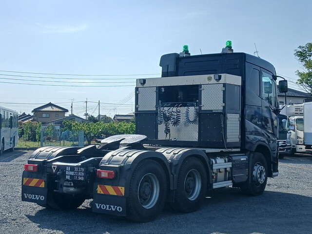 ボルボボルボFHトレーラーヘッド（トラクターヘッド）大型（10t）[写真03]