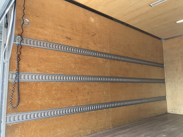 日野デュトロアルミバン小型（2t・3t）[写真16]