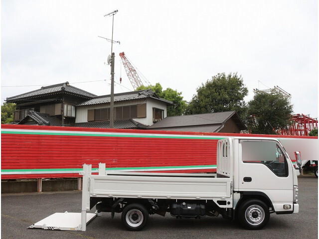 いすゞエルフ平ボディ小型（2t・3t）[写真10]