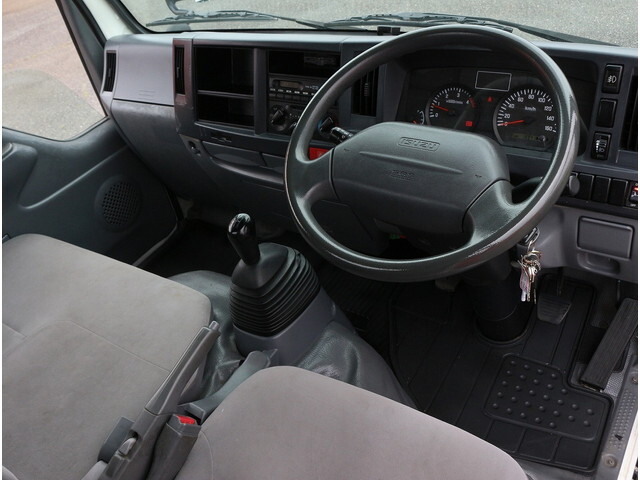 いすゞエルフ平ボディ小型（2t・3t）[写真19]