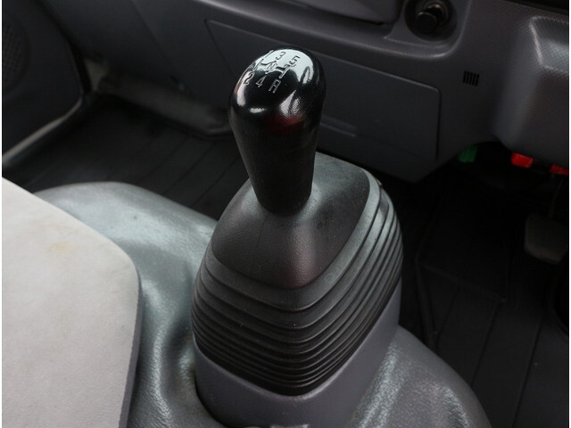 いすゞエルフ平ボディ小型（2t・3t）[写真24]