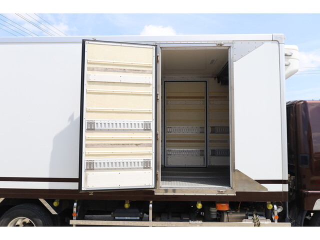 三菱ふそうファイター冷凍車（冷蔵車）中型（4t）[写真10]