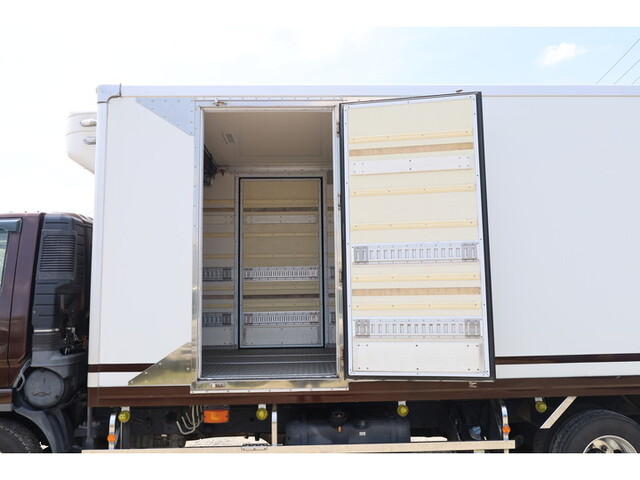 三菱ふそうファイター冷凍車（冷蔵車）中型（4t）[写真13]