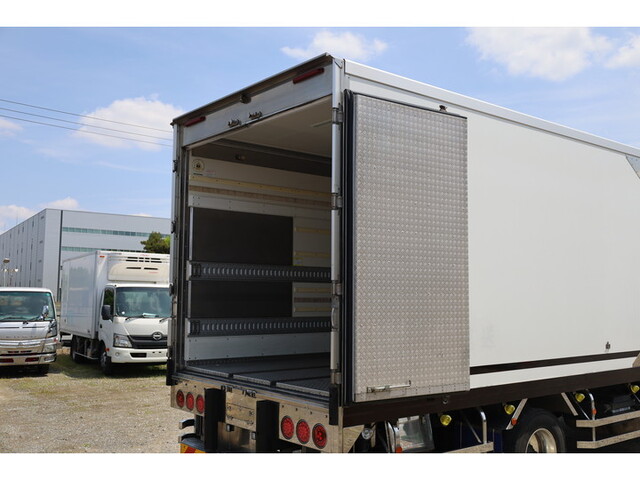 三菱ふそうファイター冷凍車（冷蔵車）中型（4t）[写真15]