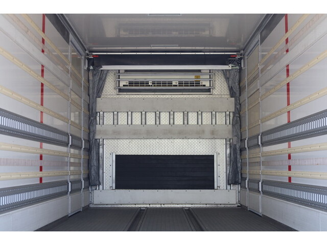 三菱ふそうファイター冷凍車（冷蔵車）中型（4t）[写真21]