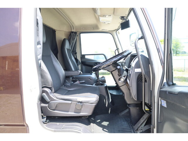 三菱ふそうファイター冷凍車（冷蔵車）中型（4t）[写真25]