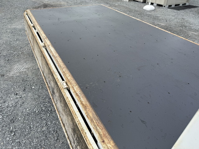 日産アトラス平ボディ小型（2t・3t）[写真13]