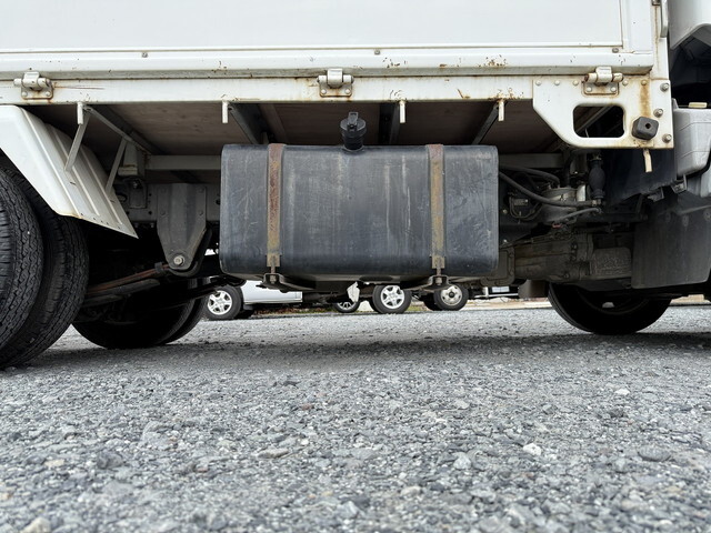 日産アトラス平ボディ小型（2t・3t）[写真24]