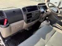 日産アトラス平ボディ小型（2t・3t）[写真38]