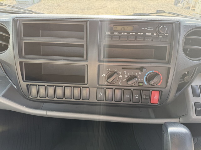 トヨタダイナ平ボディ中型（4t）[写真35]