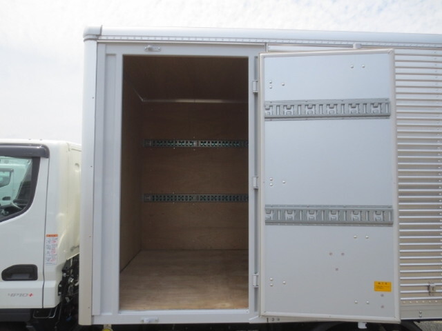 三菱ふそうキャンターアルミバン小型（2t・3t）[写真10]