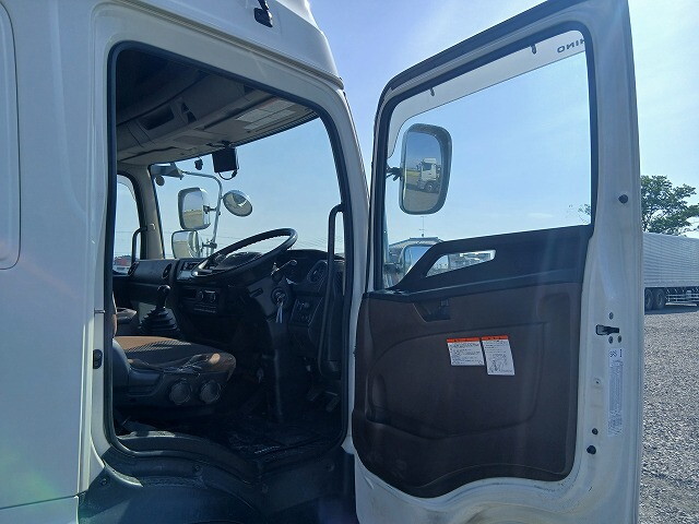 日野レンジャーアルミウイング中型（4t）[写真16]