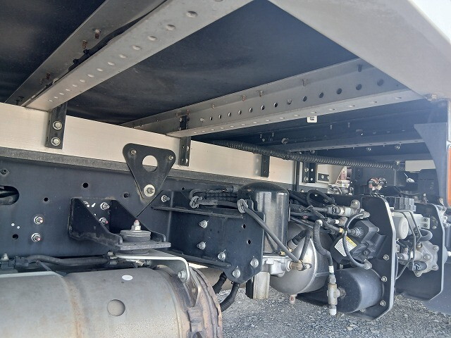 日野レンジャーアルミウイング中型（4t）[写真28]