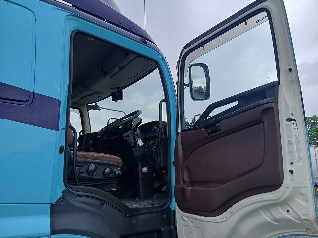 日野プロフィア冷凍車（冷蔵車）大型（10t）[写真16]