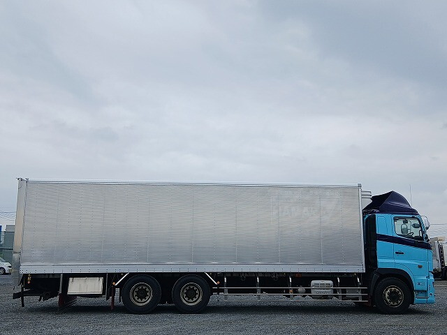 日野プロフィア冷凍車（冷蔵車）大型（10t）[写真05]